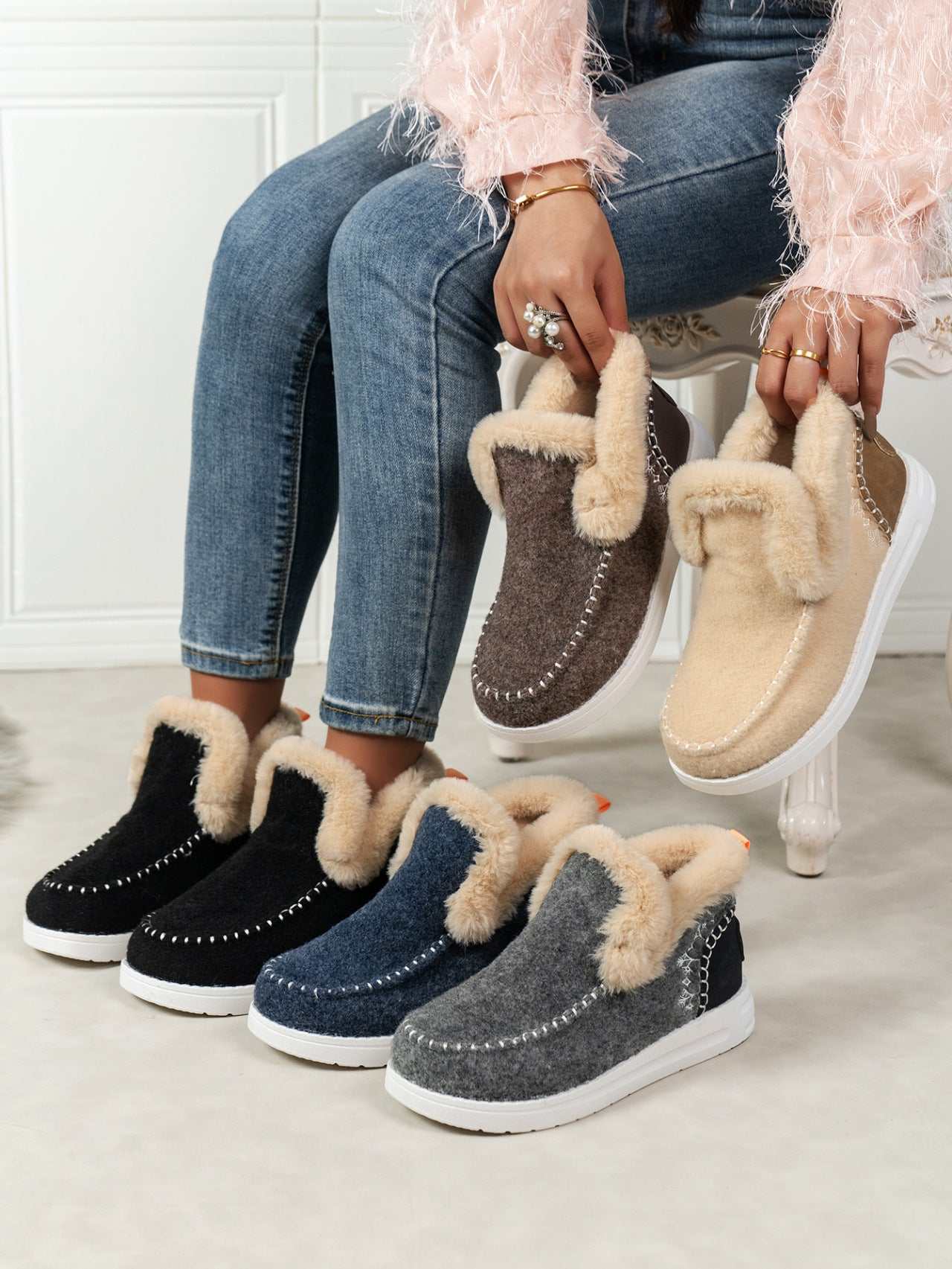 Round Toe Flat Sneakers
