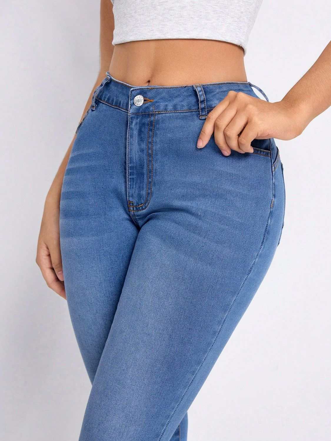 high-rise-skinny-jeans-with-pockets