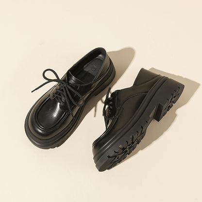 Deep Cut Thick Heel Shoes