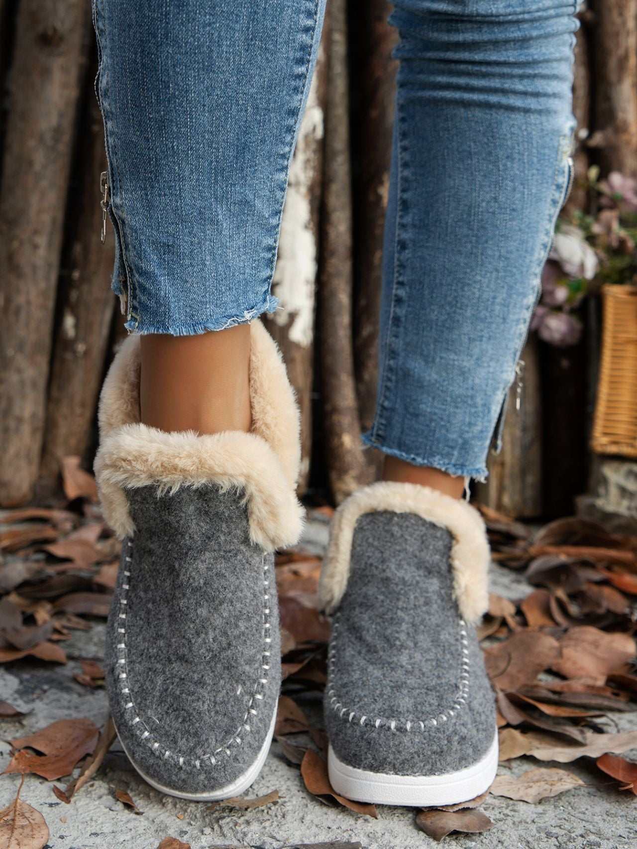 Round Toe Flat Sneakers