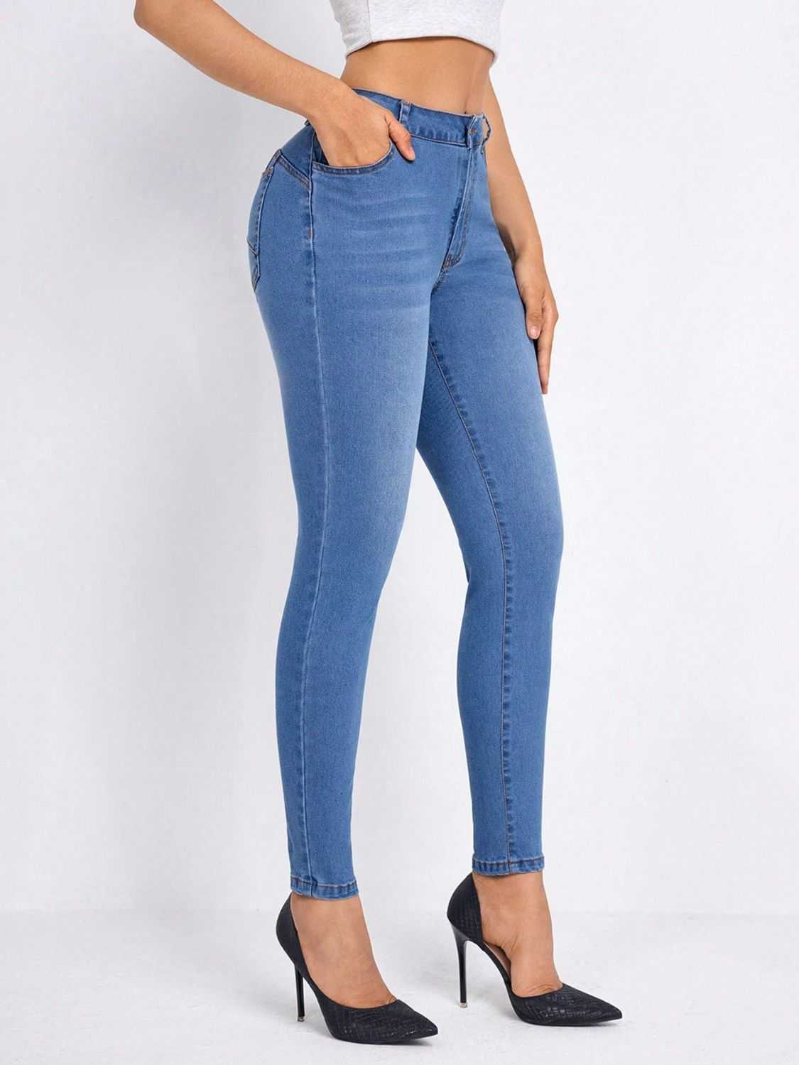 high-rise-skinny-jeans-with-pockets